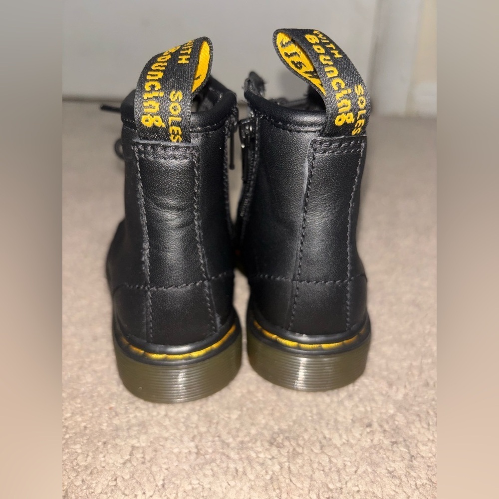 Dr. Martens 1460 T Kids Black Leather
Lace Up Boots Us 7 - Picture 3 of 7